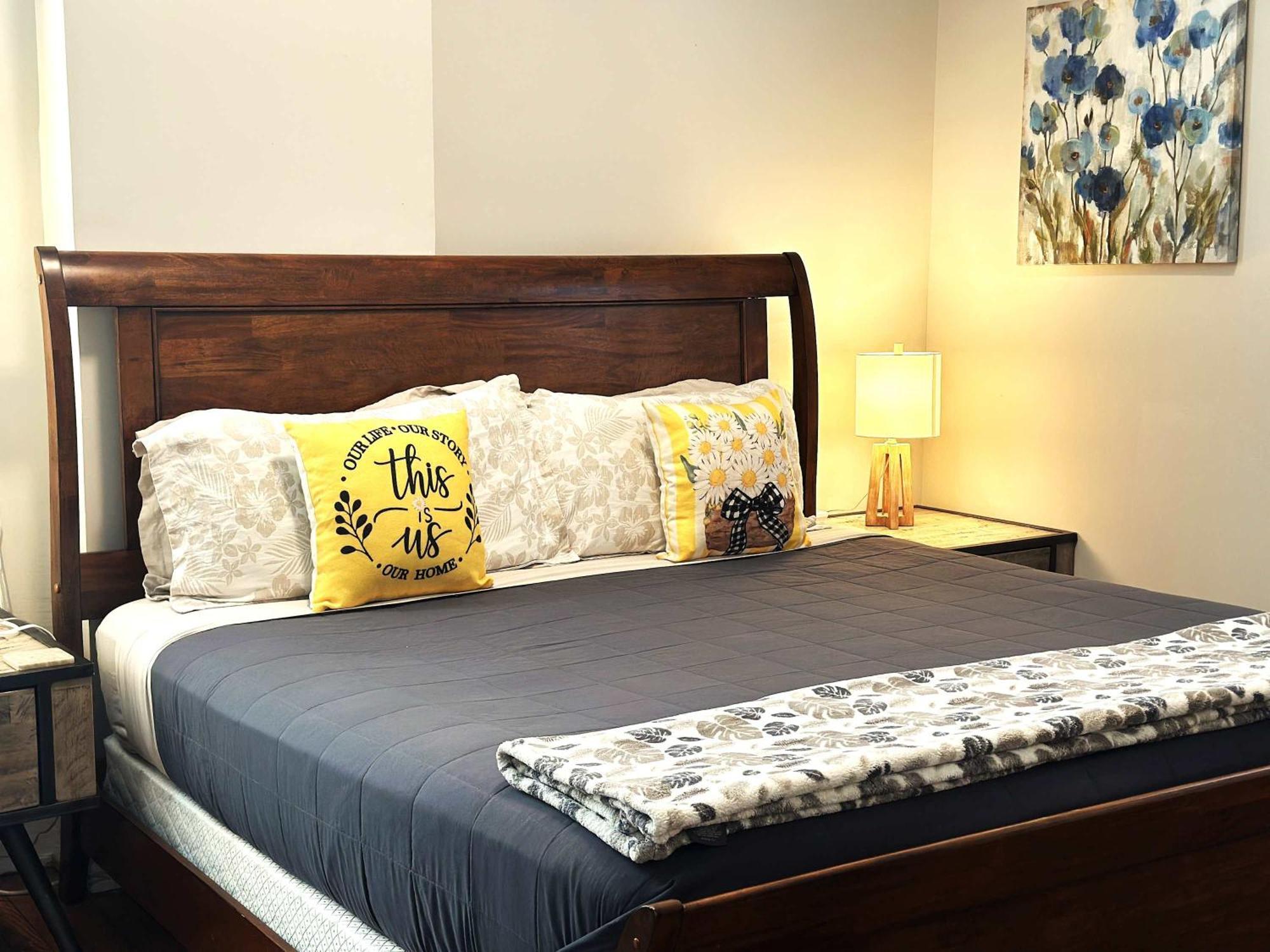 G4 King Bed Central Location Museums Free Parking Ричмънд Екстериор снимка
